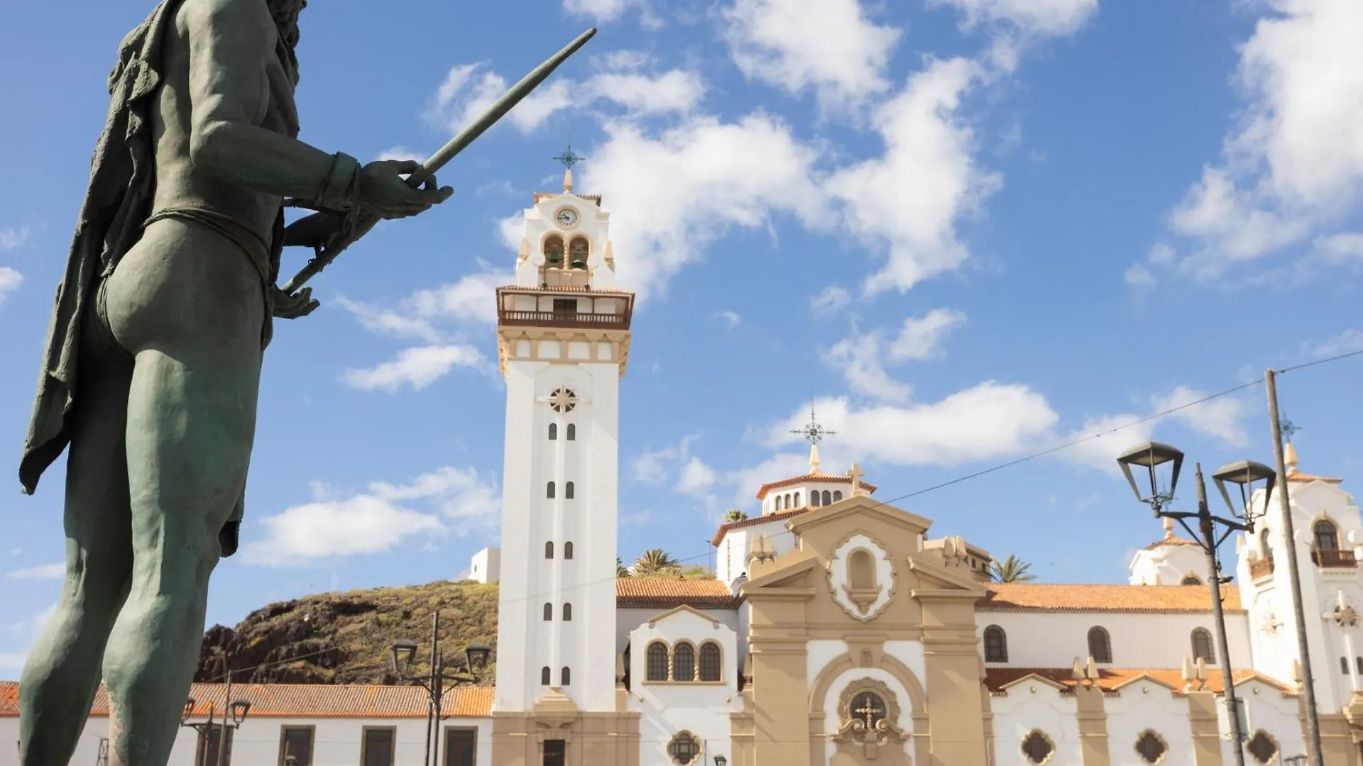 Live Candelaria Serviola With Balcony