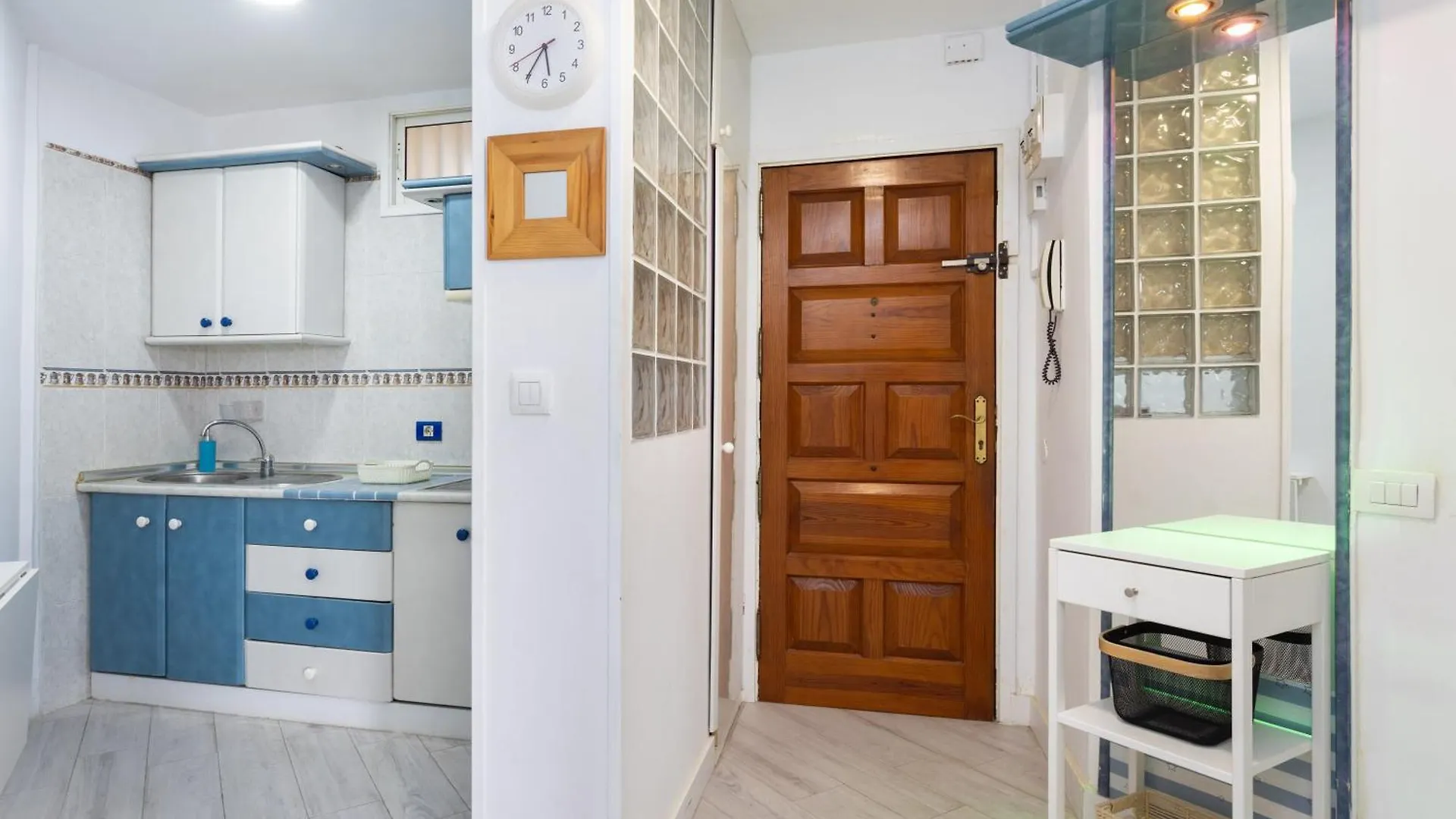 Live Candelaria Serviola With Balcony